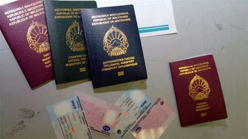 Се продолжува рокот на пасошите и возачките дозволи