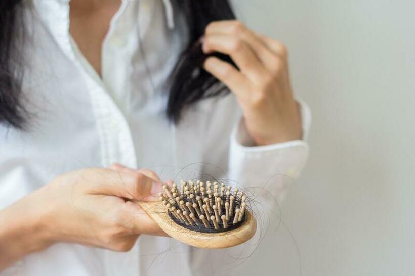 Косата се почесто ви паѓа? Дерматолог открива 6 причини зошто се случува тоа