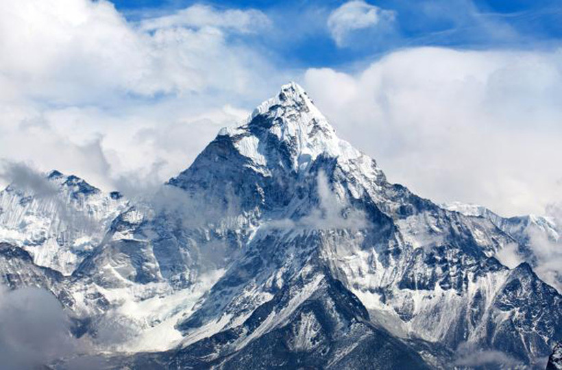 48-годишна жена по 10-ти пат се искачи на Монт Еверест