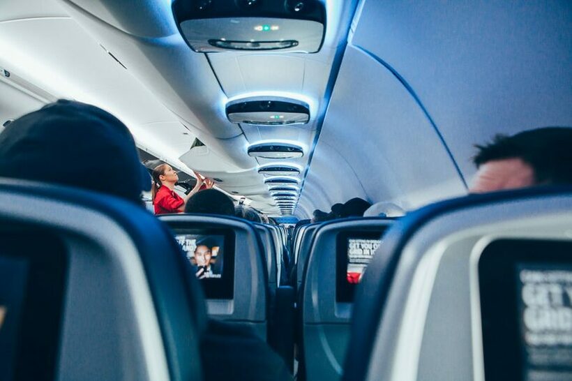 Плата 356.547 евра: Нетфликс вработува стјуардеса за еден од своите приватни авиони