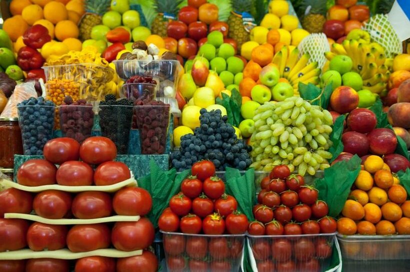 Да купам килограм месо или килограм домати? Цената на зеленчукот ги „шашардиса“ граѓаните