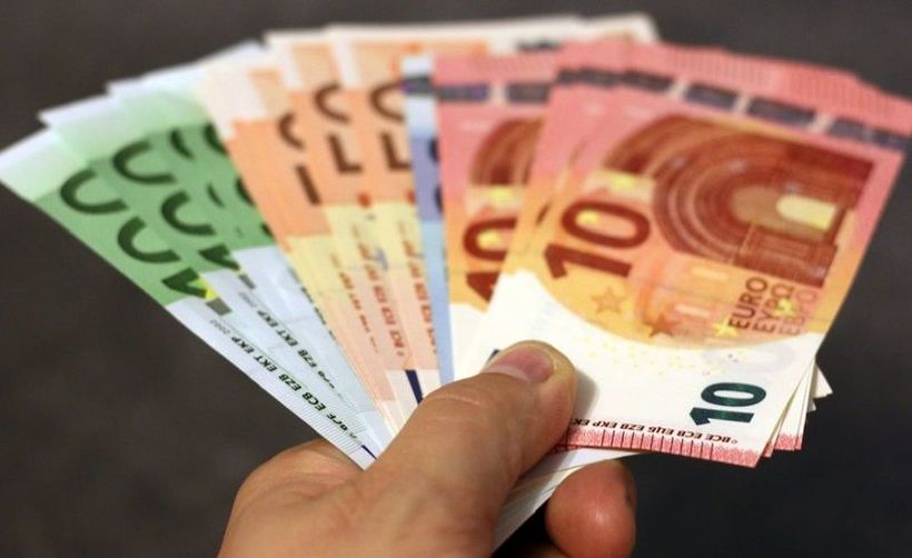 Хрватите во просек заработуваат по 930 евра