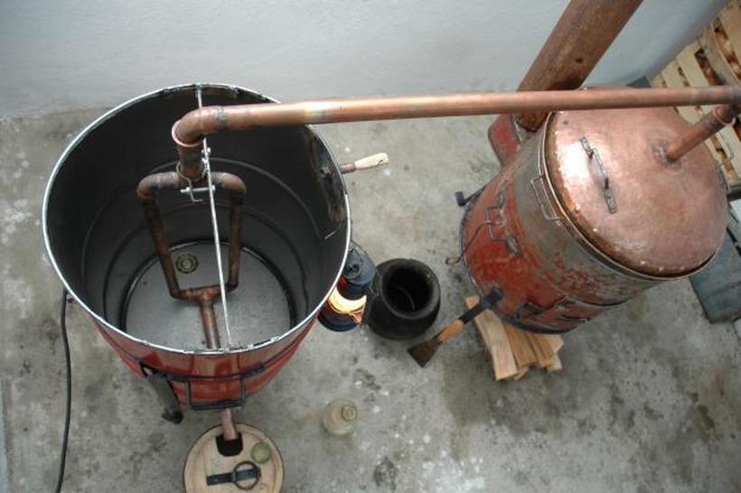 За производство на ракија над 50 литри, казна од 250 до 770 евра