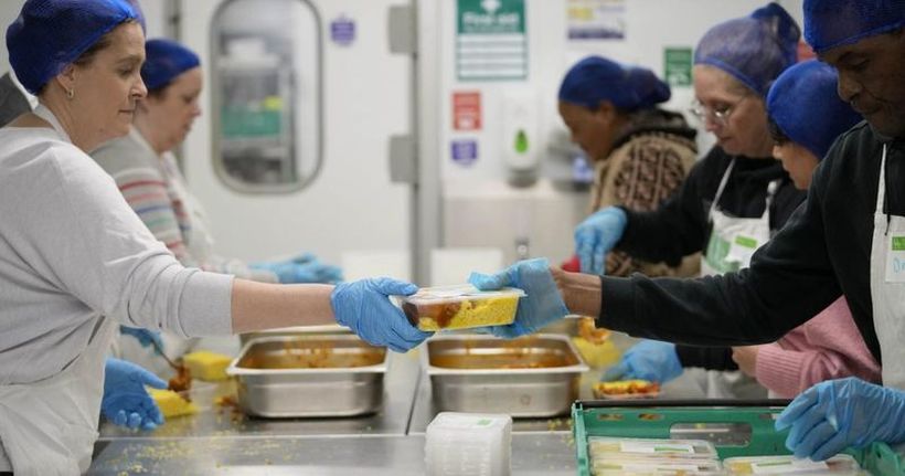 Повеќе од 2 милиони луѓе во Германија примаат помош во храна
