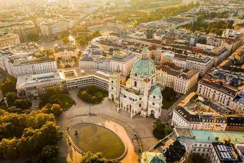 На Виена ѝ недостигаат 55.000 квалификувани работници