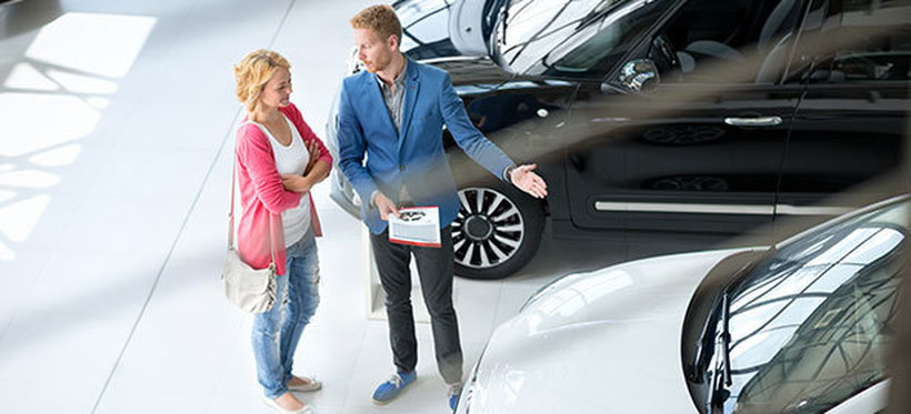 Дали купувањето на нов автомобил е најлошата можна финансиска одлука?!