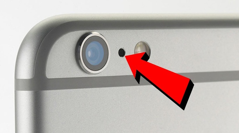Знаете ли што прави малата црна точка на вашиот телефон?