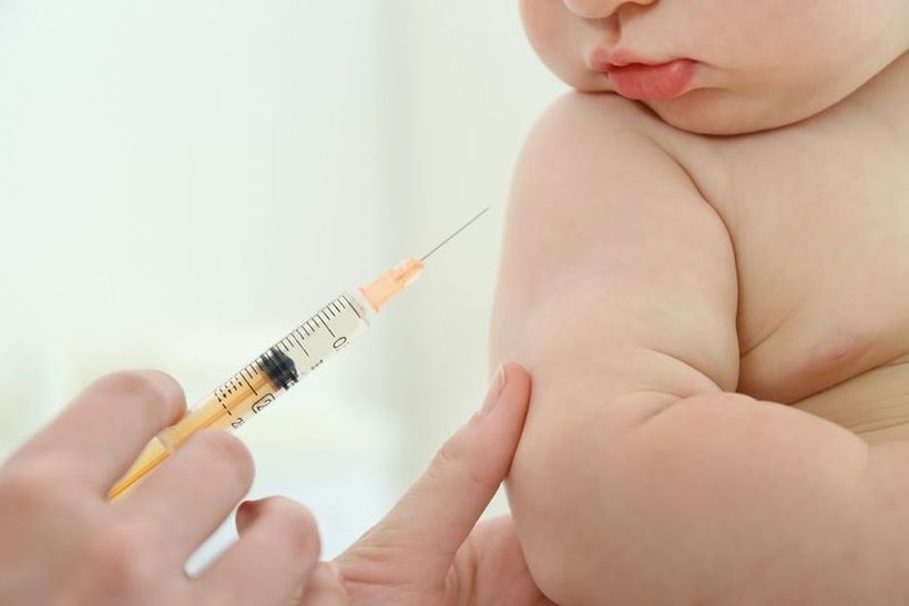 Во Белград 600 бебиња добија физиолошки раствор наместо БСЖ вакцина, директорот на клиниката понуди оставка
