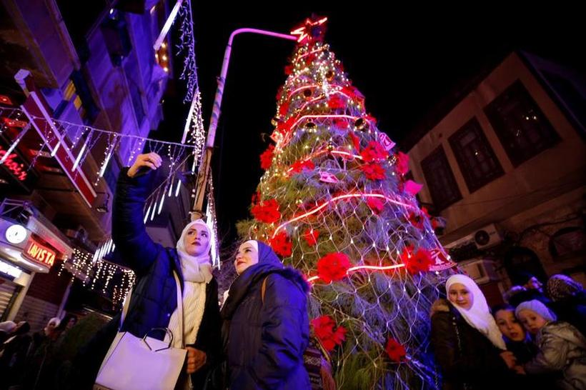 Во некогашната воена зона во Сирија сега има новогодишна атмосфера