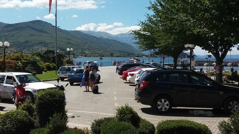 Паркирање во Охрид во премиум-зона ќе чини 100 денари