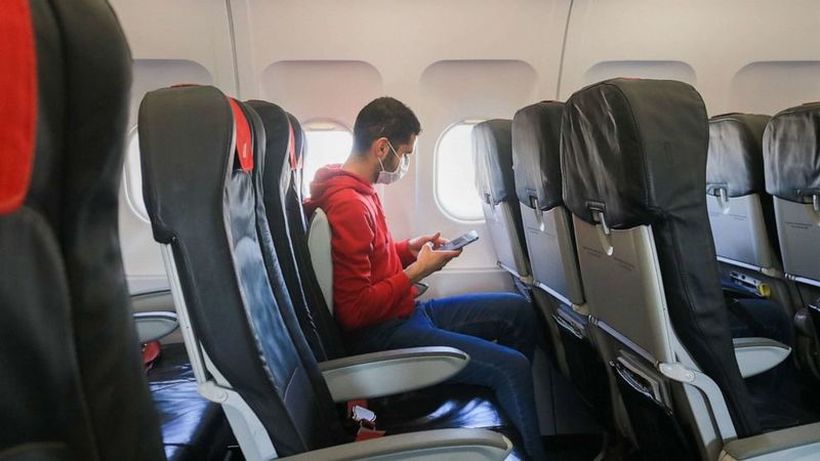 Социјалната дистанца во авионите ќе значи и поскапи билети?