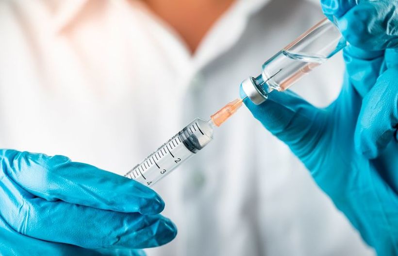 Британски експерт: Вакцината против Ковид-19 може да биде поопасна и од самиот вирус!