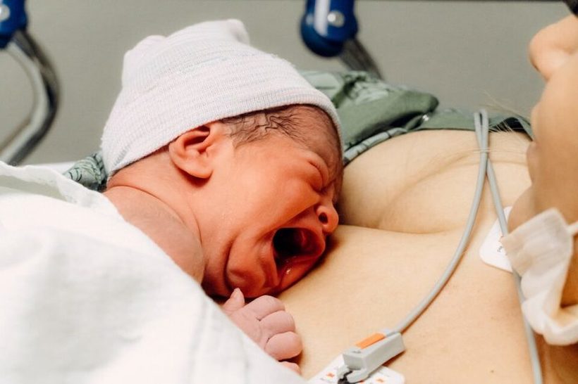 ПОЗИТИВА НА ДЕНОТ: Девојче се роди на 22.02.2022 во 02:02 часот како второ дете во болницата