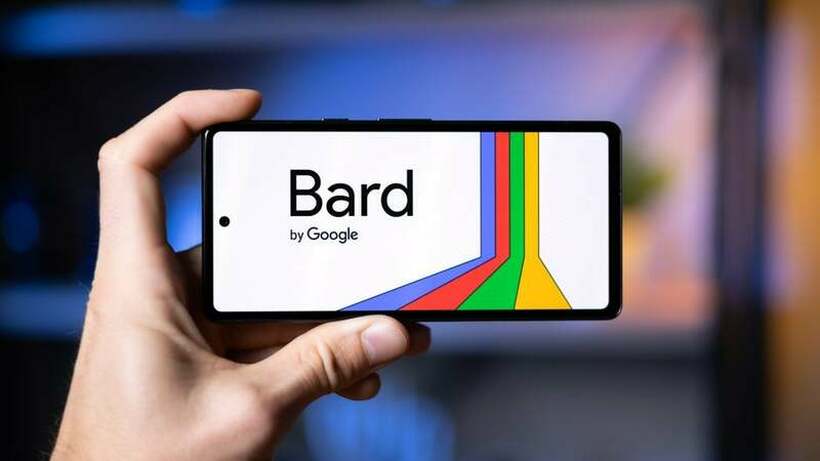 Google Bard сега може да гледа видеа на YouTube за вас