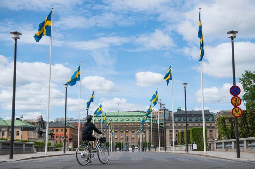 Шведски научници апелираат: Не ја применувајте нашата стратегија против Ковид-19