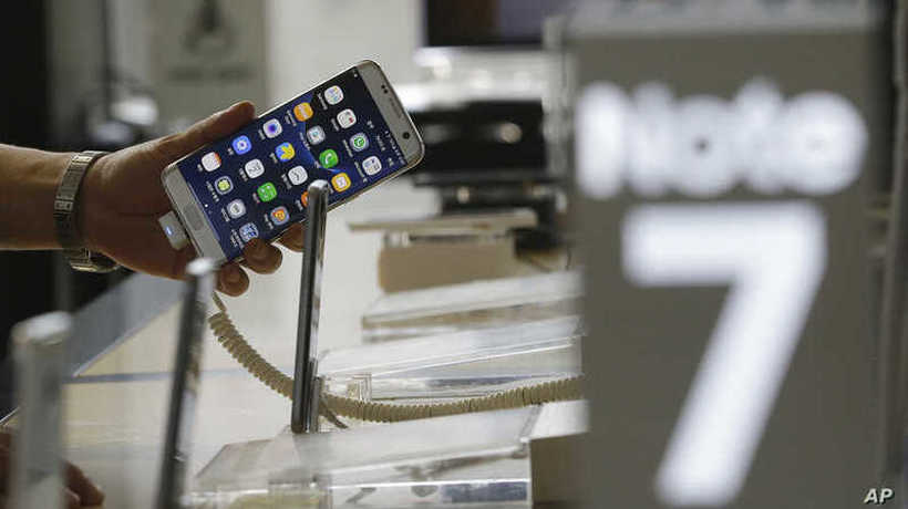 После Apple, уште еден гигант нема да дава полначи со телефоните