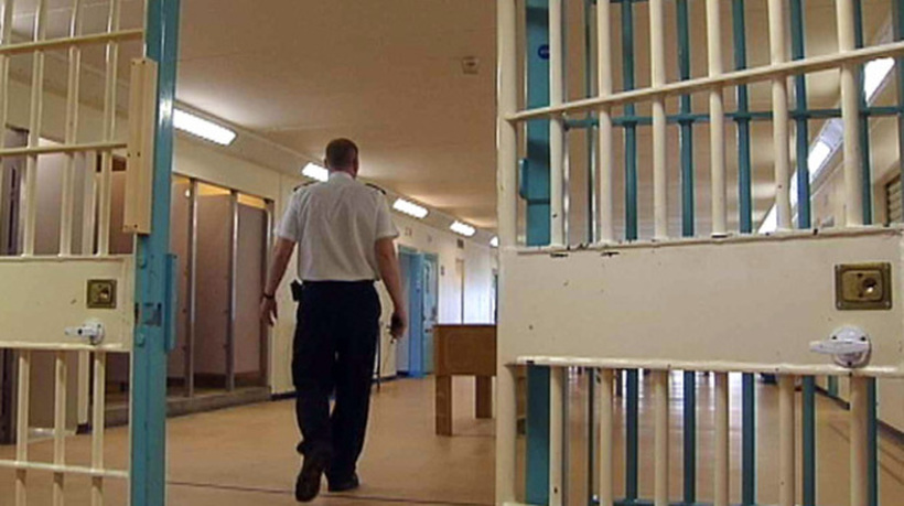 Насилство, недоволни плати, смени: Зошто затворските службеници даваат откази?