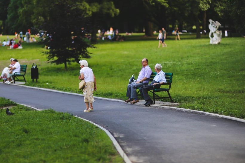 ПЕНЗИИТЕ СЕ НАМАЛУВААТ: Чешка ја зголемува старосната граница за пензионирање