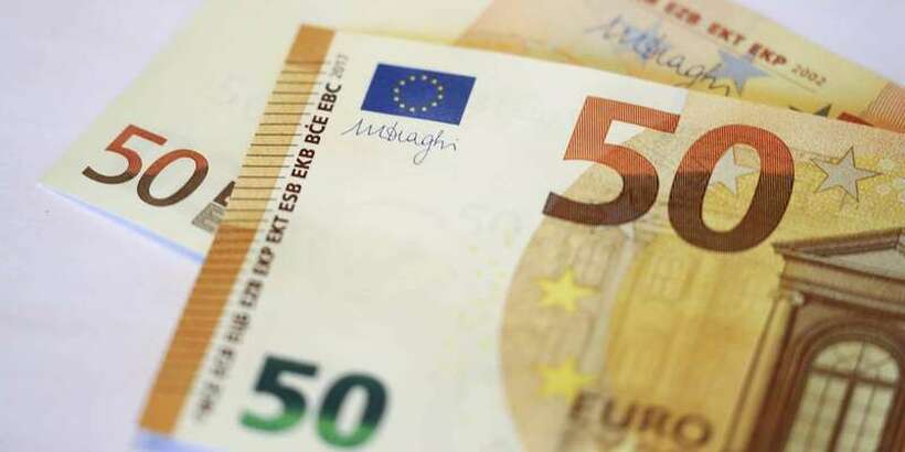 Внимавајте, циркулираат фалсификувани 50 евра, но и „илјадарки“ денари