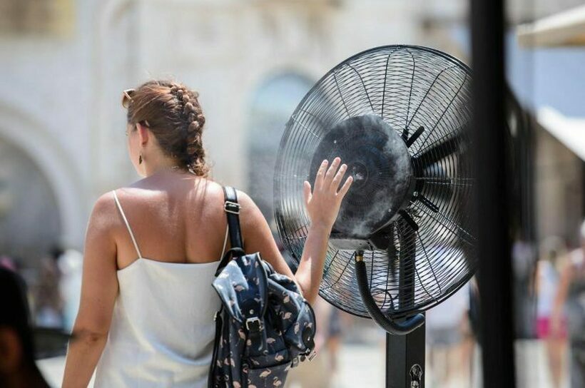 Најтопол ден во Mакедонија досега бил 24 јули 2007, со 45,7 степени целзиусови, летово уште не се измерени рекорди