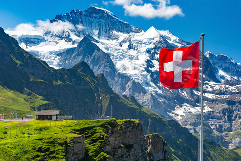 Швајцарија го скрати карантинот на пет дена