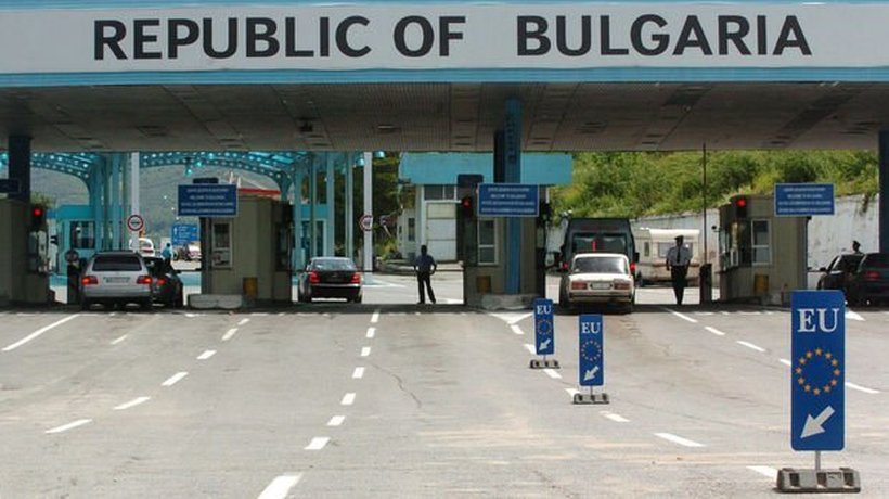 Бугарија отвора два центри за вакцинација на македонски граѓани