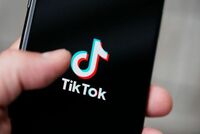 TikTok додава предупредувања за вознемирувачка содржина во пребарувањата