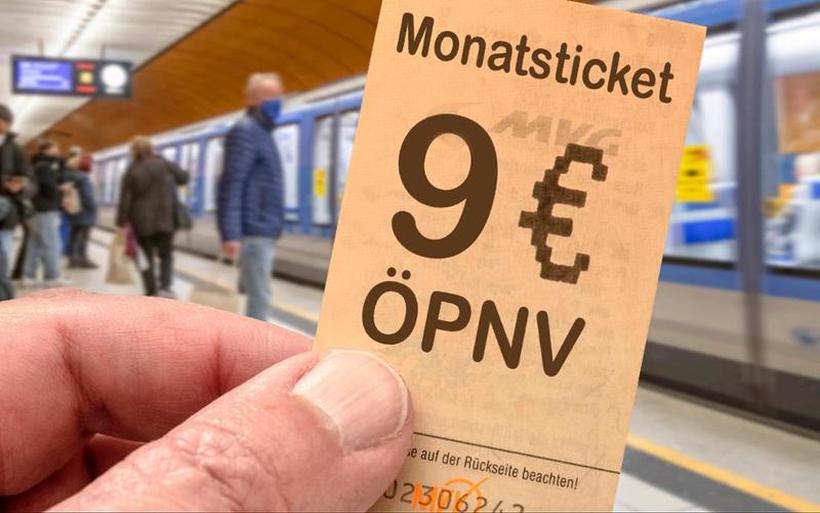 Невиден хаос во Германија поради месечните карти за воз од 9 евра
