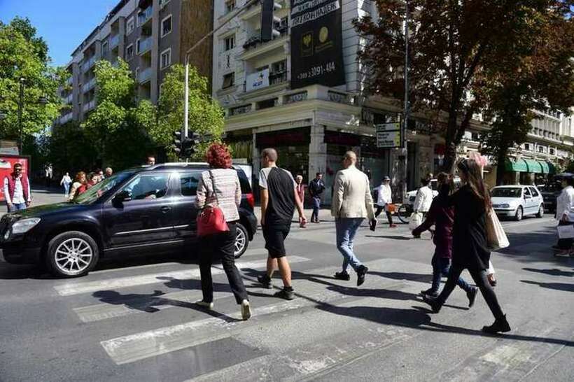 Тетовци ќе плаќаат казни – 250 евра глоба ако не пуштиш пешак на пешачки премин