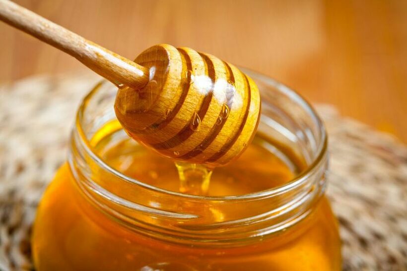 Една тегла мед сега чини 1.200 денари, а лани чинеше 600 денари – дождот им го „загорчи“ животот на пчеларите