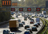 Велика Британија планира да ја разгледа идејата за делови од автопат без ограничувања на брзината