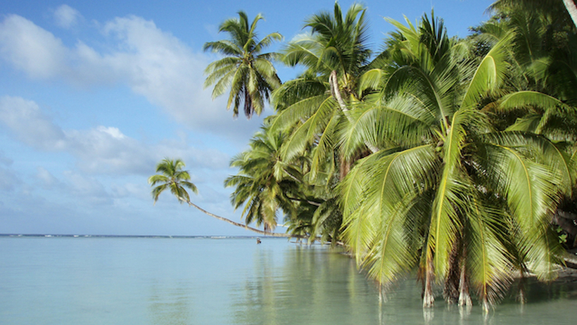 Коронавирусот ги заобиколи рајските острови, на кои места во светот нема зараза