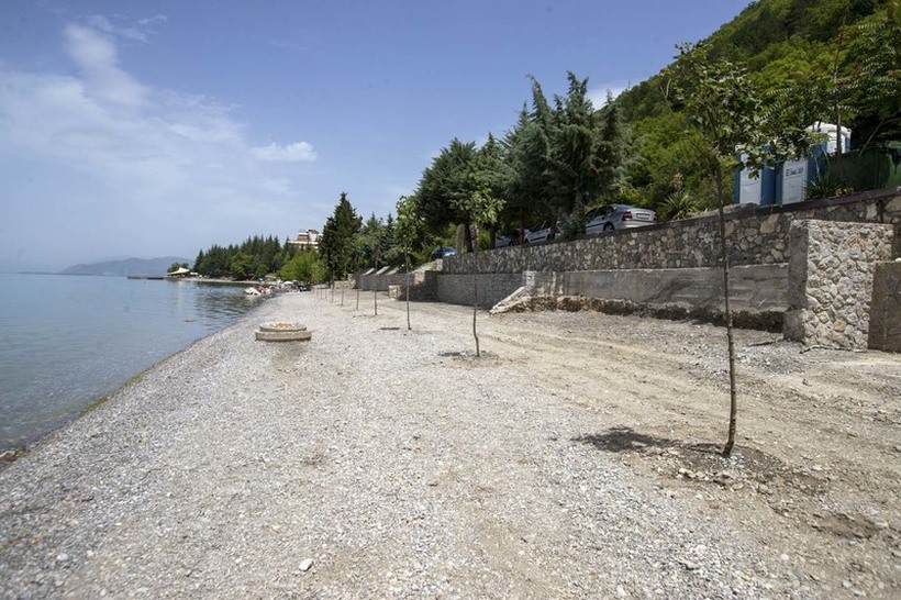 Сé уште неизвесно какви плажи ќе има ова лето во Охрид