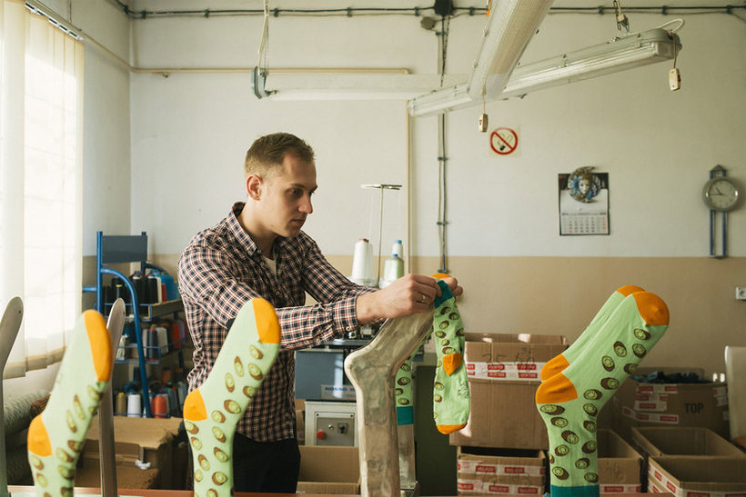 Хрватска има потреба од работници за работа во фабрика за чорапи - Плата: 900 до 1.300 евра