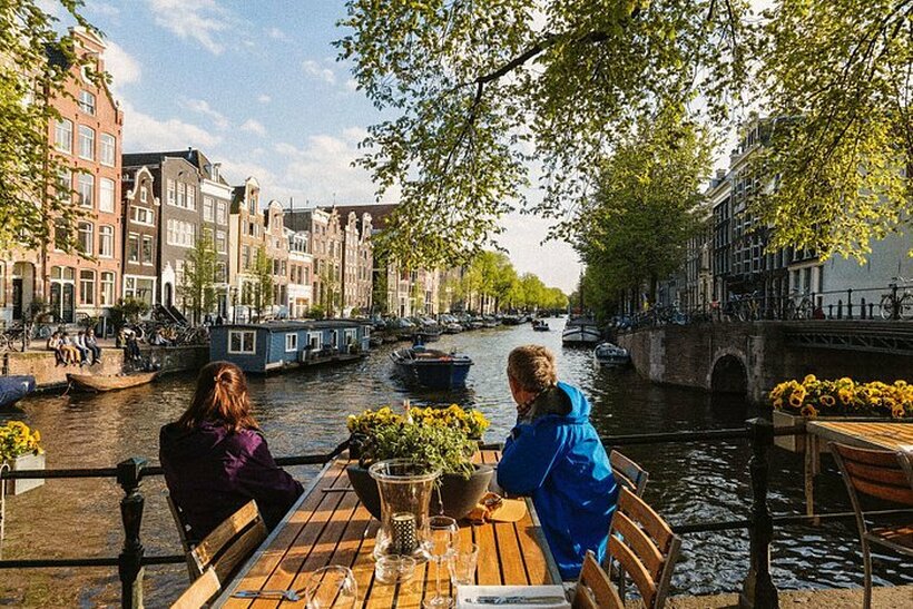 По шест години, Амстердам ја загуби ласкавата титула за најатрактивен европски град