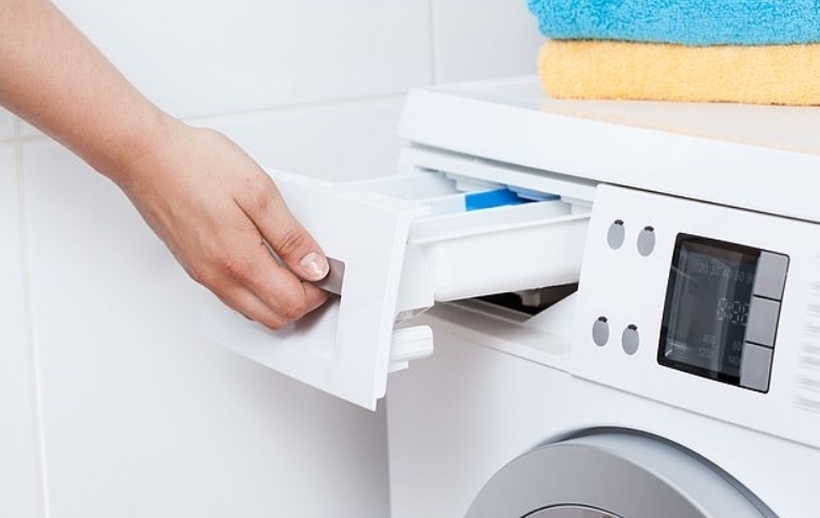 За што служи третата преграда од фиоката на машината за перење?