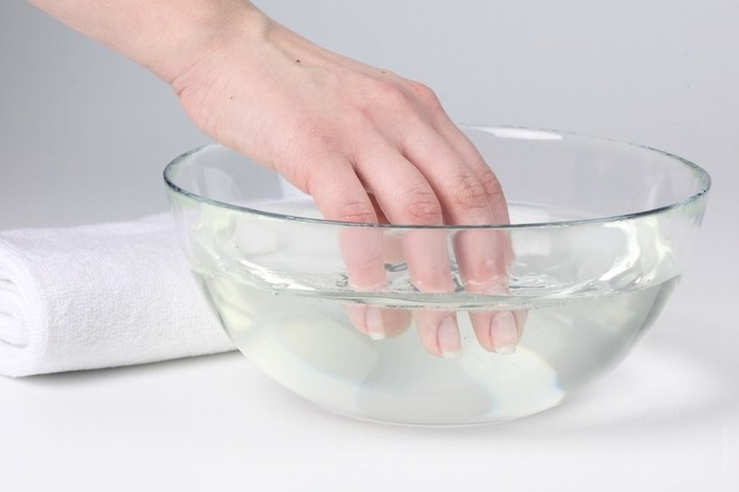 Ставете ги врвовите на прстите во ладна вода: За само 30 секунди ќе знаете дали сте здрави