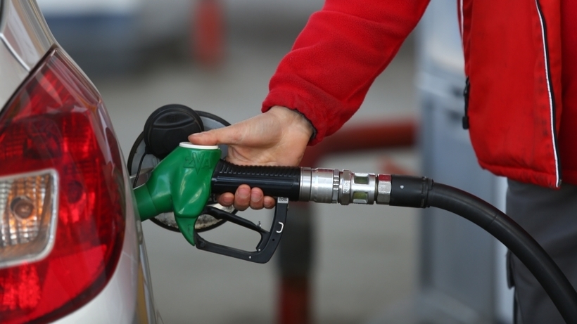 Бензинот поевтинува, дизелот поскапува – Ова се новите цени на горивата!