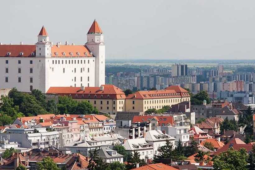 Плата до 870 евра, бонуси и ваучери за оброци! Аплицирајте за работа во Братислава, Словачка!