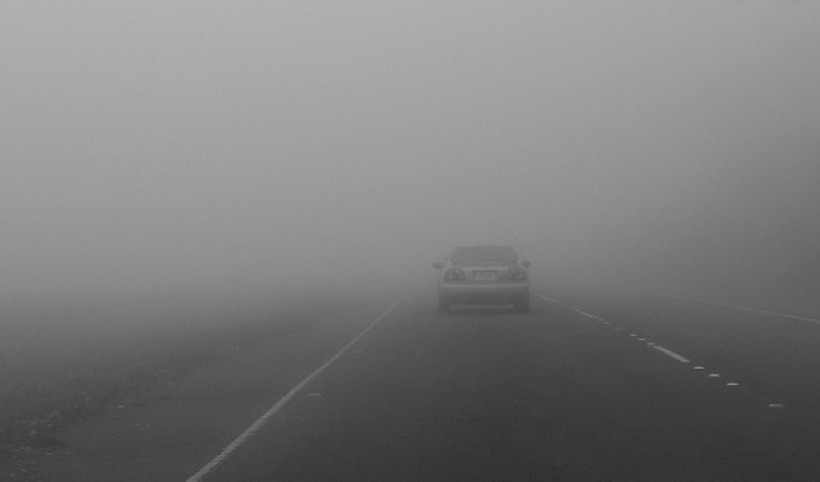 Намалена видливост поради магла на повеќе патни правци низ државата