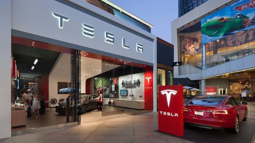 Tesla ја отвора својата прва продавница за возила во регионот
