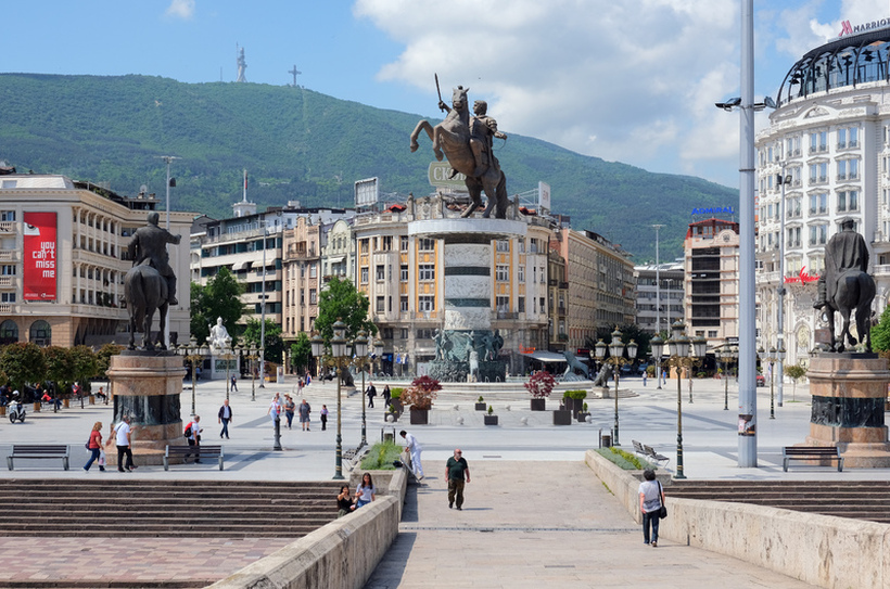 АНАЛИЗА: Највисоки плати има во Скопскиот регион, најниски во Североисточниот