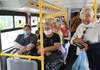 Маските се задолжителни во јавниот превоз и во други места, потсетува Комисијата за заразни болести