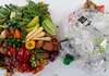 Франција забрани пластична амбалажа за овошје и зеленчук