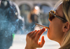 Научниците ги повикаа владите да ја зголемат законската возраст за пушење на 22 години
