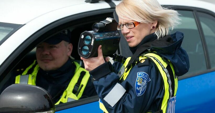 Еве како естонската полиција им го „честита“ Божиќ на сообраќајните “хулигани”