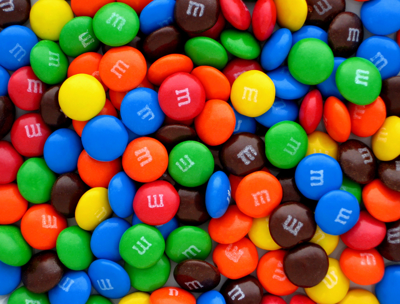 Дали знаете што значат иницијалите на бонбоните M&M?