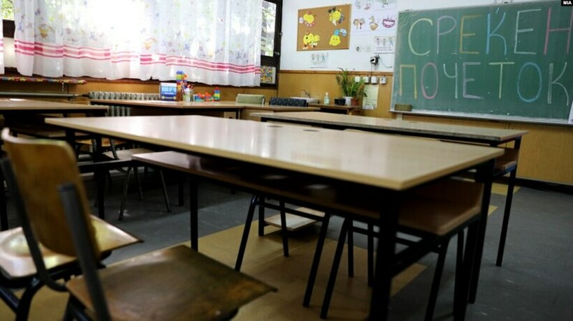 Училниците се празнат, сè повеќе македонски деца се раѓаат во странство