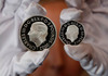 Во оптек пуштени монети со ликот на кралот Чарлс III