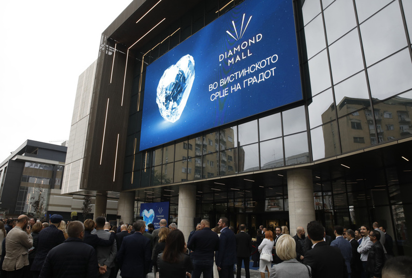 Инвестиција од 350 милиони евра и нови 1.000 работни места: Отворен „Дајмонд мол“